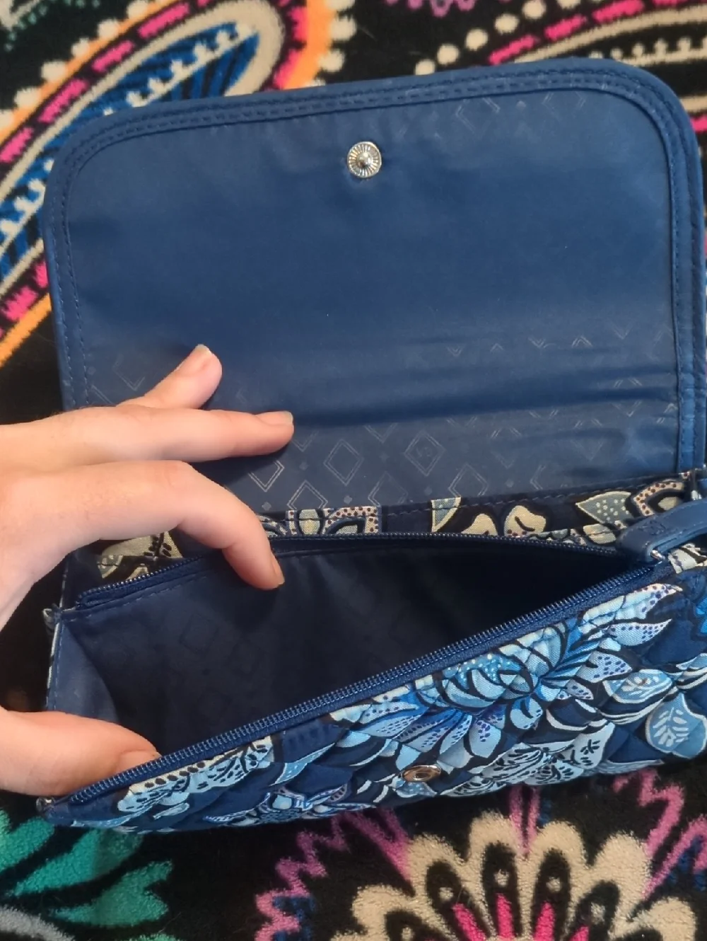 Vera Bradley Blue Floral Quilted Clutch Wallet Wristlet Tropics Tapestry - Picture 6 of 7